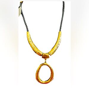 Chico’s Gold Pendant Necklace NWT